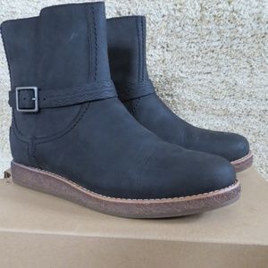 Ugg Boots Women Camren Size 8.5